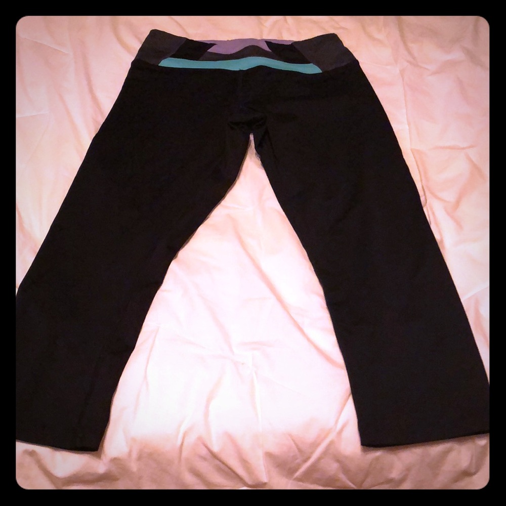 Capris black pants